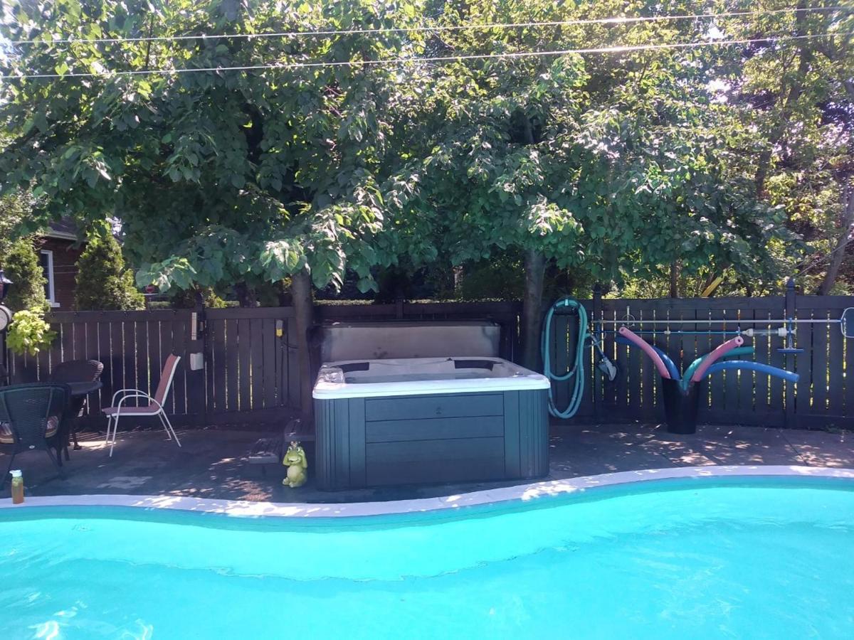 Gite Chez Baza Shawinigan Luaran gambar