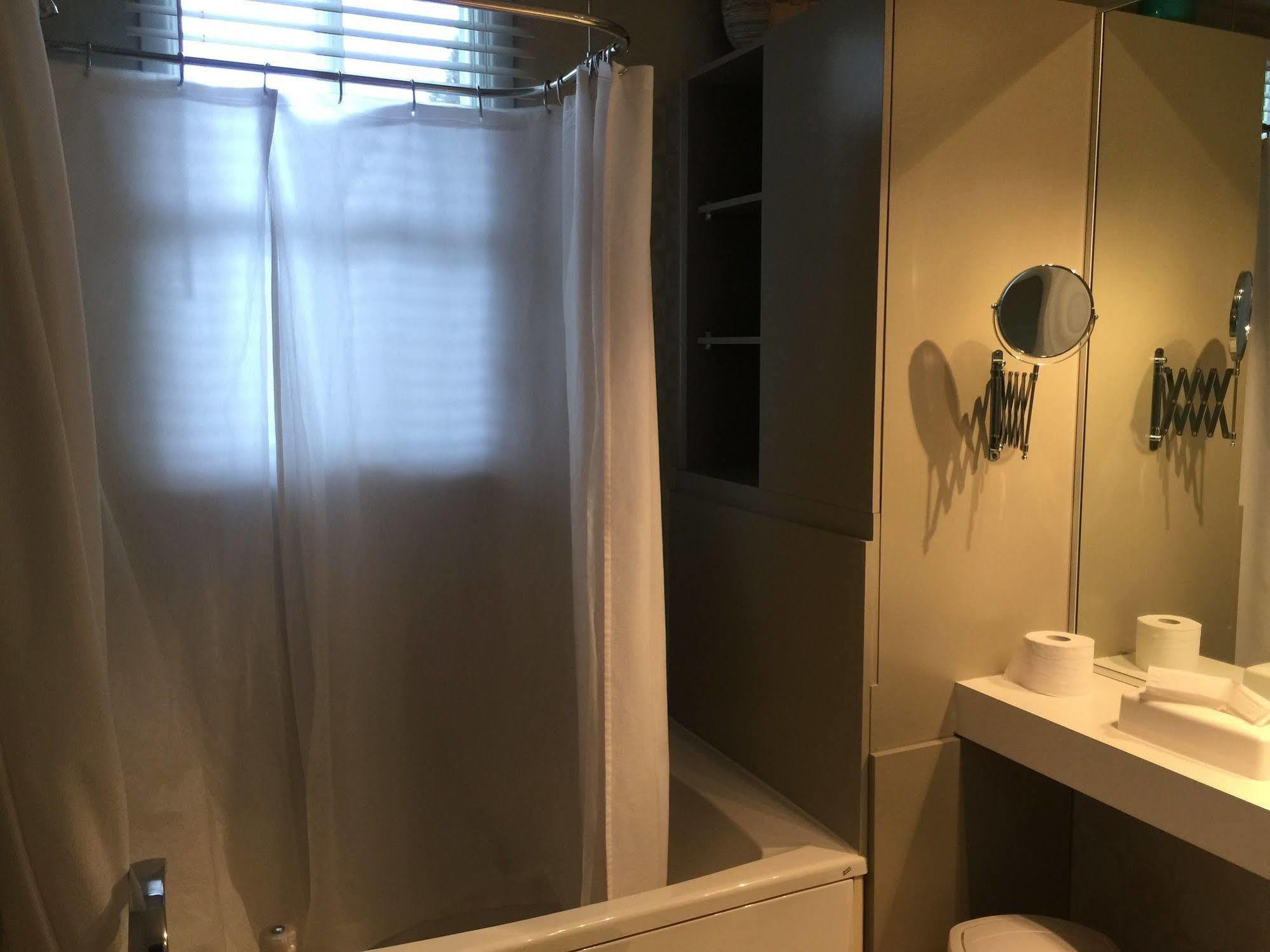 Gite Chez Baza Shawinigan Luaran gambar